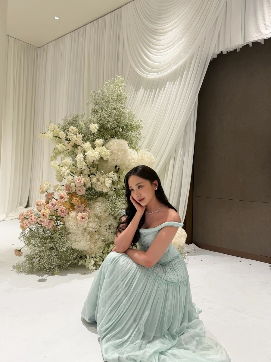 Mint Green Off Shoulder Ruched Tulle Maxi Dress Tiered Pleated Flowy Bridesmaid Gown Elegant Guest Formal Evening Party Dress
Mint Green Off Shoulder Ruched Tulle Maxi Dress Tiered Pleated Flowy Bridesmaid Gown Elegant Guest Formal Evening Party Dress