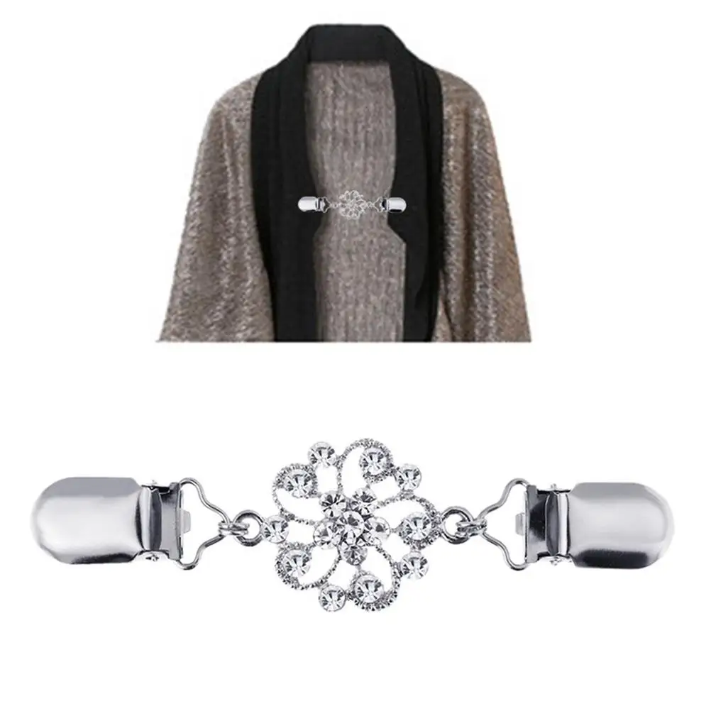 2 Pcs Alloy Diamond-inlaid Collar Clip Women Sweaters Clips Connection Brooches Cardigan Link Buckles Miss
2 Pcs Alloy Diamond-inlaid Collar Clip Women Sweaters Clips Connection Brooches Cardigan Link Buckles Miss