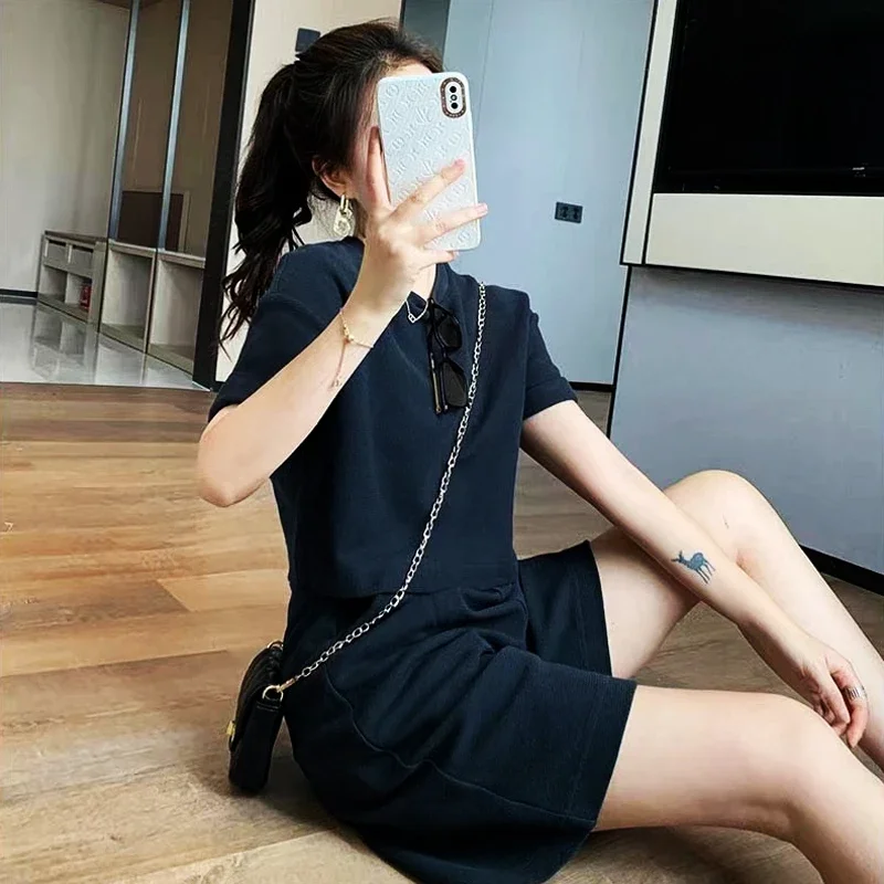 Womens Korean Casual Sport Outfit Short Sleeve Top Wide Leg Shorts Set Slim Fit Daily Streetwear Suit
Womens Korean Casual Sport Outfit Short Sleeve Top Wide Leg Shorts Set Slim Fit Daily Streetwear Suit