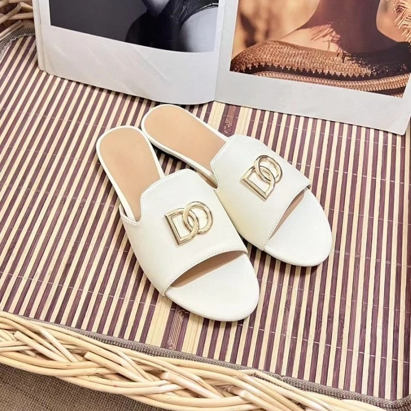 Women's 2026 Metal Buckle Sandals, Embroidered Flat Slides, European Style Beach Slippers. Fast Delivery Available
Women's 2026 Metal Buckle Sandals, Embroidered Flat Slides, European Style Beach Slippers. Fast Delivery Available