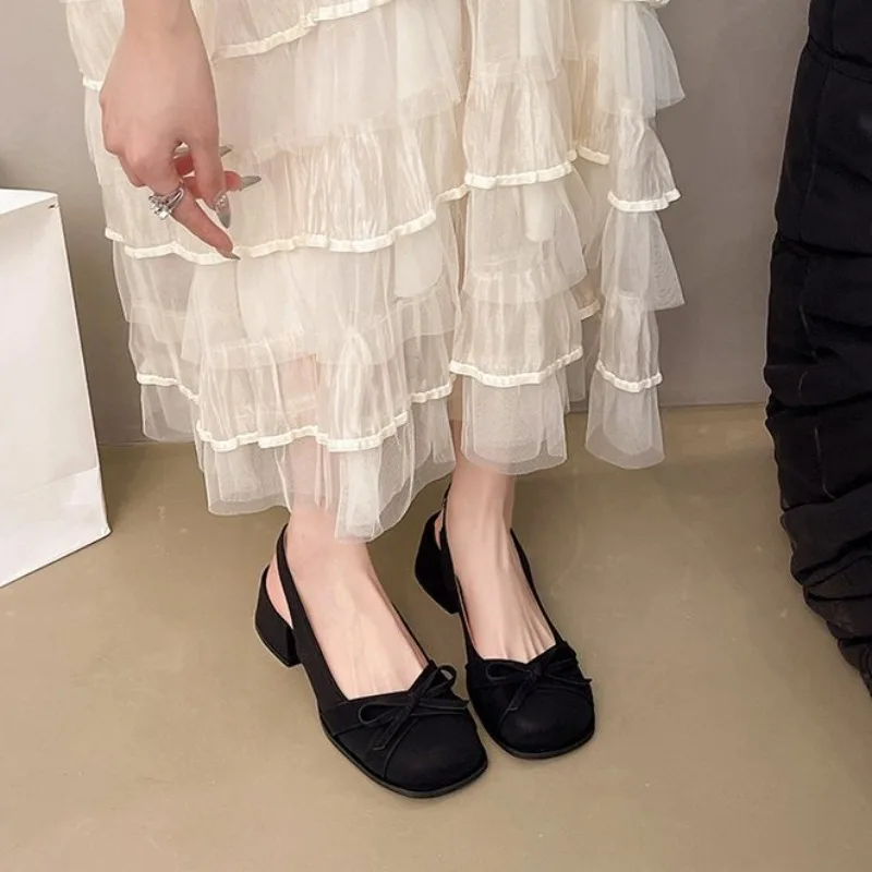 Women's Chunky Heel Single Shoes Summer New Fashionable Sandals Slip-On Casual Footwear
Women's Chunky Heel Single Shoes Summer New Fashionable Sandals Slip-On Casual Footwear