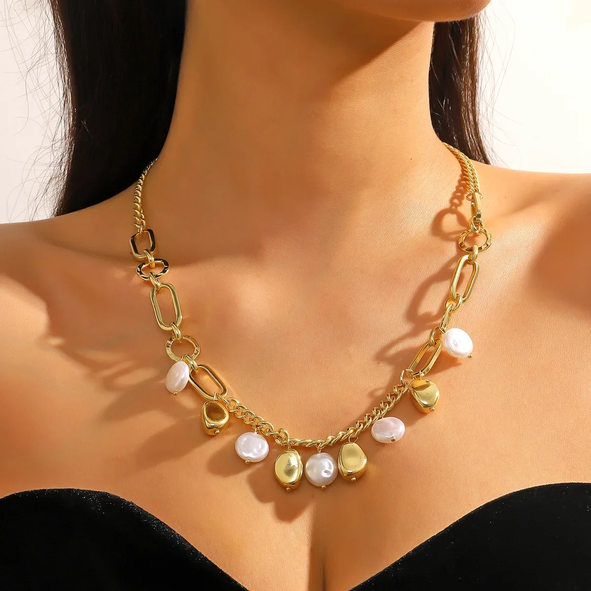 Pearl Patchwork Metal Necklace Baroque Choker 2024 Chain Collares Necklaces For Women Party Jewelry
Pearl Patchwork Metal Necklace Baroque Choker 2024 Chain Collares Necklaces For Women Party Jewelry