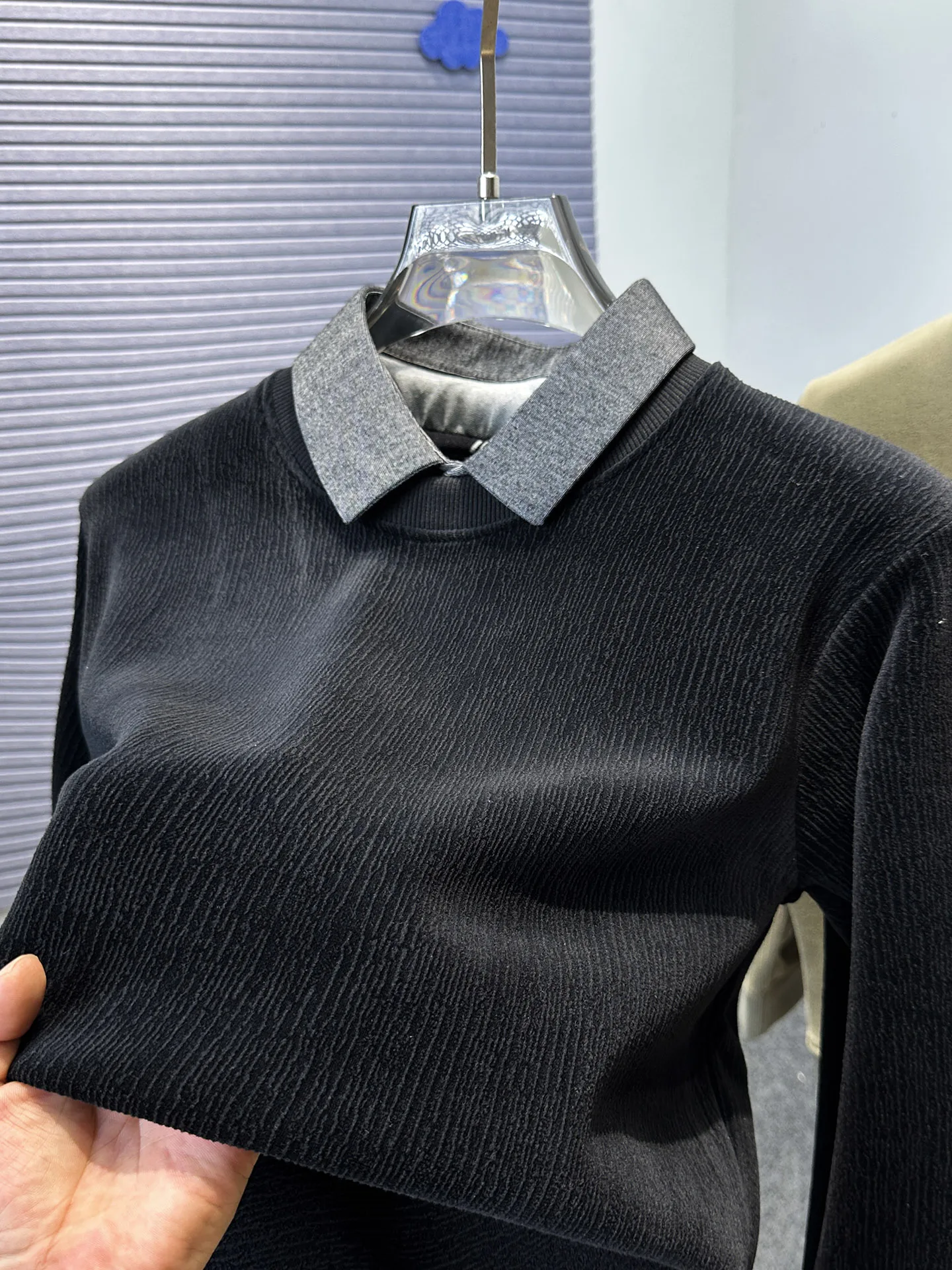 Мужская толстовка с капюшоном и воротником-стойкой, утепленная, из полиэстера, для осени и зимы, модный повседневный топ
Мужская толстовка с капюшоном и воротником-стойкой, утепленная, из полиэстера, для осени и зимы, модный повседневный топ