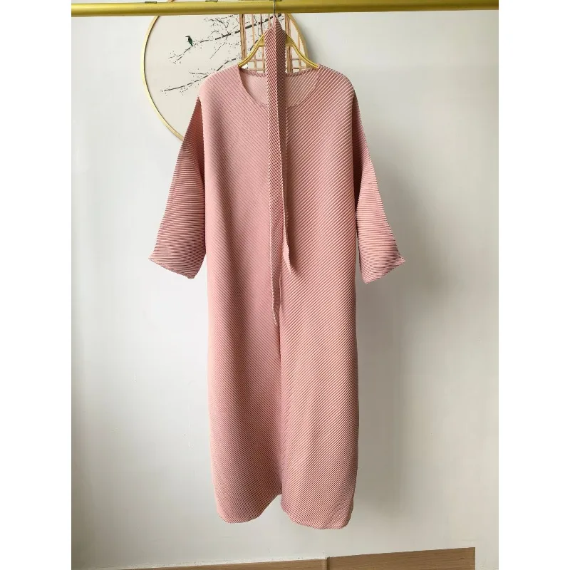 Miyake Oversized Loose-Fit Dress Women's Fashion Batwing Sleeve Waist-Defining Tie-Front Dress Mid-Length Style
Miyake Oversized Loose-Fit Dress Women's Fashion Batwing Sleeve Waist-Defining Tie-Front Dress Mid-Length Style