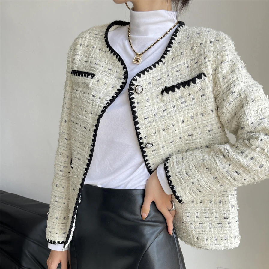Women White Tweed Jacket French Elegant Luxury High Quality Celebrity Exquisite Round Neck Single Breasted Short Top Coat Jacket
Women White Tweed Jacket French Elegant Luxury High Quality Celebrity Exquisite Round Neck Single Breasted Short Top Coat Jacket