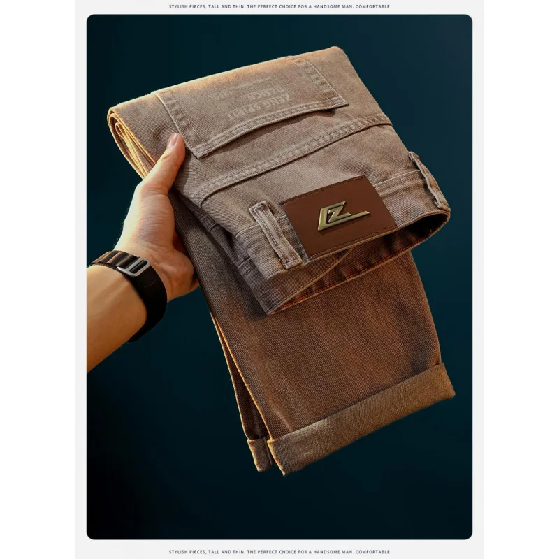 Джинсы кофейного цвета, мужские осенние 2026, новинка, легкий деловой тренд, модная мужская одежда, повседневные прямые длинные брюки
Джинсы кофейного цвета, мужские осенние 2026, новинка, легкий деловой тренд, модная мужская одежда, повседневные прямые длинные брюки