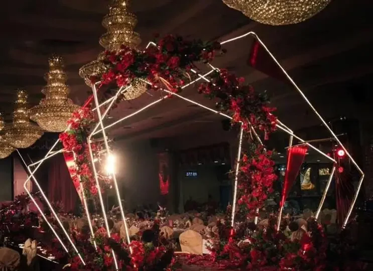 New wedding props iron large-scale pentagonal frame outdoor forest arch stage background alien arch frame
New wedding props iron large-scale pentagonal frame outdoor forest arch stage background alien arch frame