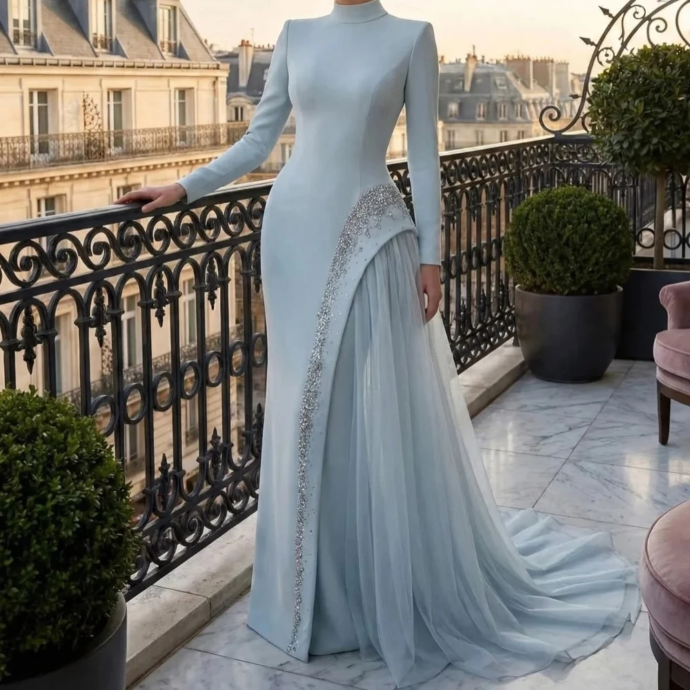 Светло-голубое вечернее платье на заказ с высоким воротником, длинными рукавами, А-силуэта, блестящее, из джерси, с изысканными стразами, для выпускного вечера
Светло-голубое вечернее платье на заказ с высоким воротником, длинными рукавами, А-силуэта, блестящее, из джерси, с изысканными стразами, для выпускного вечера