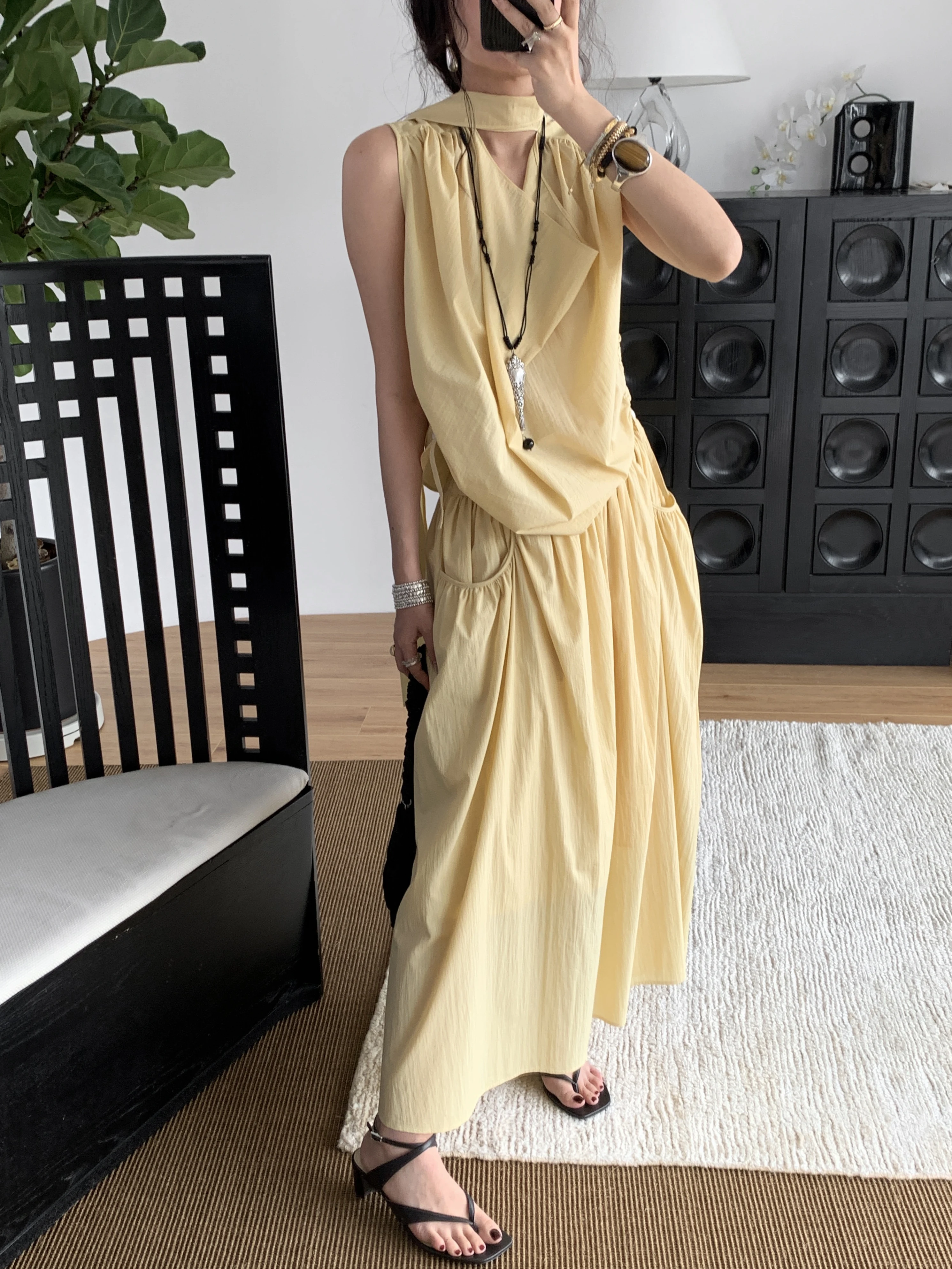 Taupe Artistic Loose Gathered Set with Sashes High Waist Cotton Summer Outfit for Women without Brand Pure Color Two-Piece
Taupe Artistic Loose Gathered Set with Sashes High Waist Cotton Summer Outfit for Women without Brand Pure Color Two-Piece