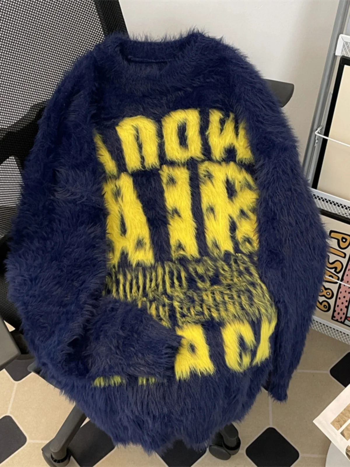 Американский уличный стиль: вязаный свитер для пар, зимний, из искусственного меха норки, в стиле оверсайз, мужская модная верхняя одежда с вышивкой букв
Американский уличный стиль: вязаный свитер для пар, зимний, из искусственного меха норки, в стиле оверсайз, мужская модная верхняя одежда с вышивкой букв