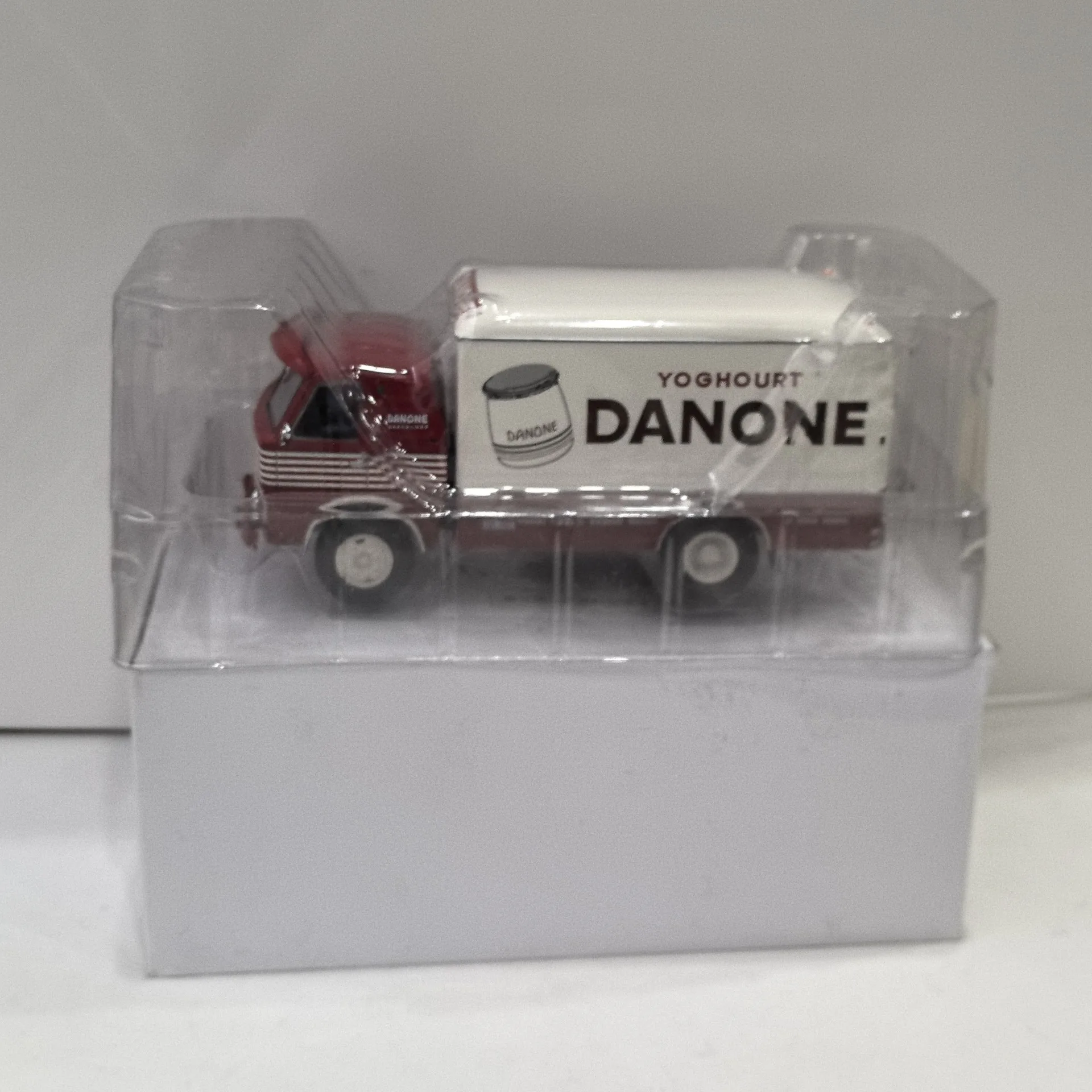 Литой под давлением IXO масштаб 1/43 PEGASO BARAJAS DANONE Picasso модель автомобиля передняя легкосплавная грузовая коробка пластиковая модель автомобиля Коллекционная игрушка в подарок
Литой под давлением IXO масштаб 1/43 PEGASO BARAJAS DANONE Picasso модель автомобиля передняя легкосплавная грузовая коробка пластиковая модель автомобиля Коллекционная игрушка в подарок