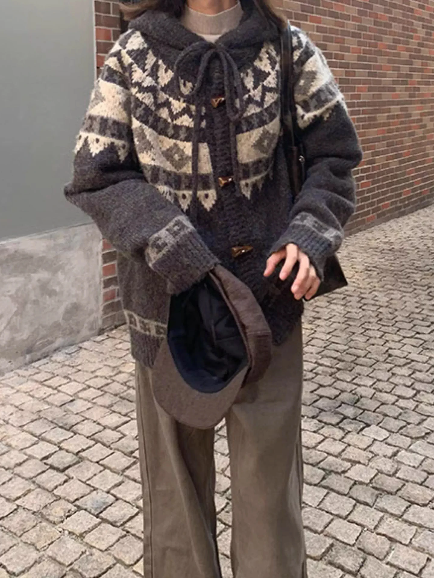 American Sle Thiened Hoodie Cardigan Sweater Men's Casual Knitted Top for Autumn Winter New Arrival Polyester Fiber
American Sle Thiened Hoodie Cardigan Sweater Men's Casual Knitted Top for Autumn Winter New Arrival Polyester Fiber