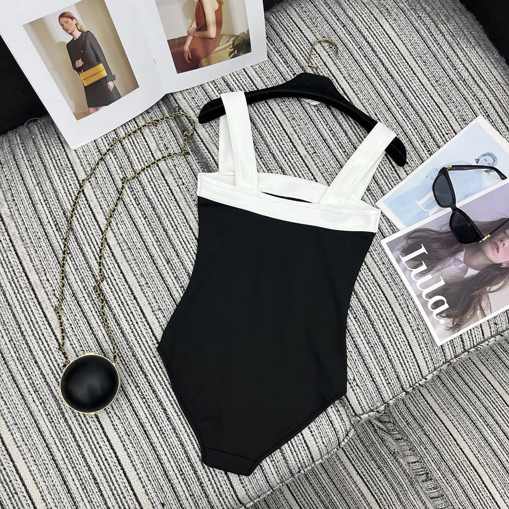 High-quality 2026 summer new style women's black and white sleeveless halter top jumpsuit, simple and fashionable xy2641478
High-quality 2026 summer new style women's black and white sleeveless halter top jumpsuit, simple and fashionable xy2641478