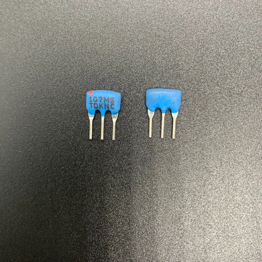 100PCS/ original ceramic crystal oscillator FFE1070MS11SBL FFE10.7MS 10.7MHZ straight plug 3-pin matte surface
100PCS/ original ceramic crystal oscillator FFE1070MS11SBL FFE10.7MS 10.7MHZ straight plug 3-pin matte surface