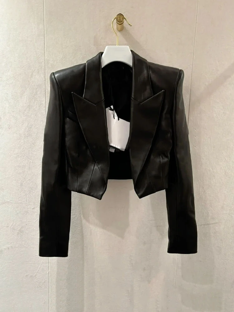 Cool Short Leather Jacket Women's Fashionable Personality Light Luxury European Goods Style 2026 New Arrival Street Style
Cool Short Leather Jacket Women's Fashionable Personality Light Luxury European Goods Style 2026 New Arrival Street Style