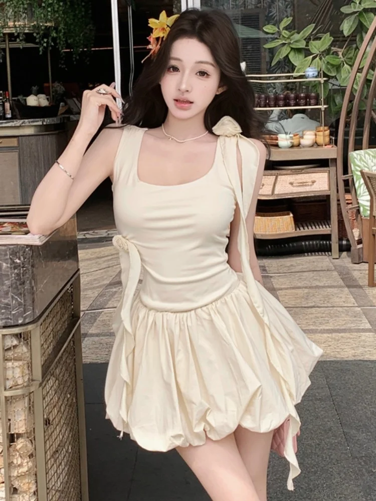 Sexy Pure Desire Short Skirt Women's Spring Summer Slimming Strap High Waist Korean Style Floral Print Dress Young Looking
Sexy Pure Desire Short Skirt Women's Spring Summer Slimming Strap High Waist Korean Style Floral Print Dress Young Looking