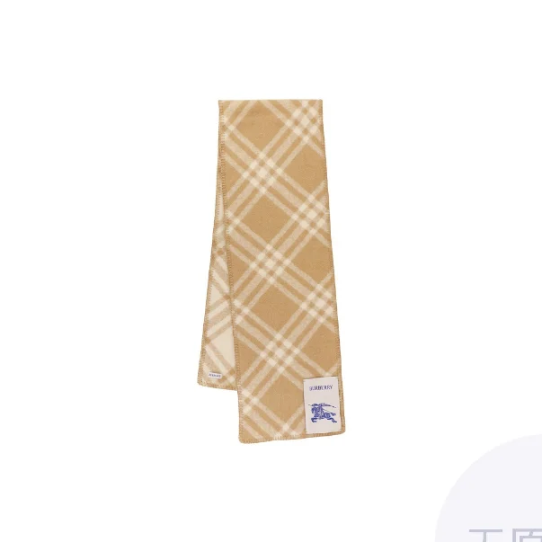 Burberry Sciarpa a quadri con applicazione 80792511
Burberry Sciarpa a quadri con applicazione 80792511