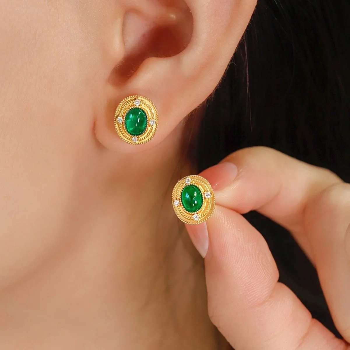 Fashion Trendy 925 Silver Colombia Muzo Mine Emerald Oval Earring Deep Green Gems Ear Stud For Women Anti-rust Men Fine Jewelry 
Fashion Trendy 925 Silver Colombia Muzo Mine Emerald Oval Earring Deep Green Gems Ear Stud For Women Anti-rust Men Fine Jewelry