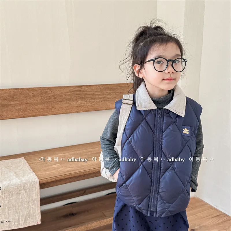2026 Kids Winter Wear Korean Style Down Vest for Boys Girls Children's Warm Hooded Jacket Toddler Outerwear Cotton-Padded Coat
2026 Kids Winter Wear Korean Style Down Vest for Boys Girls Children's Warm Hooded Jacket Toddler Outerwear Cotton-Padded Coat