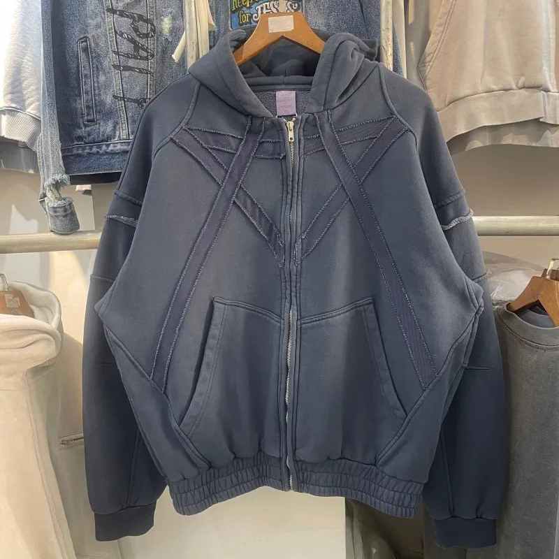 Ретро-кардиган в американском уличном стиле хип-хоп с вышитыми нашивками, на молнии, с капюшоном, теплый, хлопковый, длинный рукав
Ретро-кардиган в американском уличном стиле хип-хоп с вышитыми нашивками, на молнии, с капюшоном, теплый, хлопковый, длинный рукав