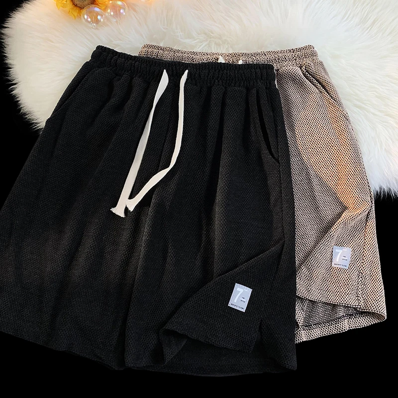 Летние мужские повседневные свободные спортивные шорты, тонкие пляжные брюки в американском ретро-стиле, дышащие, удобные, длиной до колена
Летние мужские повседневные свободные спортивные шорты, тонкие пляжные брюки в американском ретро-стиле, дышащие, удобные, длиной до колена