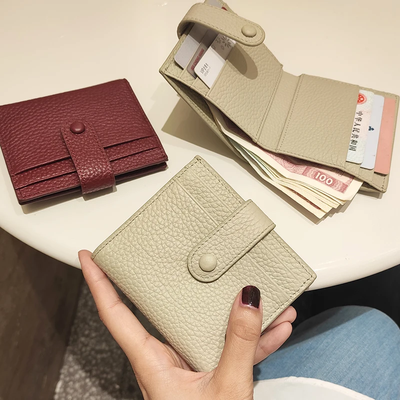 Genuine Leather Card&License Holder Luxury Short Hasp Lychee Pattern Coin Purses Female Brand Mini Women Wallet Light Weight
Genuine Leather Card&License Holder Luxury Short Hasp Lychee Pattern Coin Purses Female Brand Mini Women Wallet Light Weight