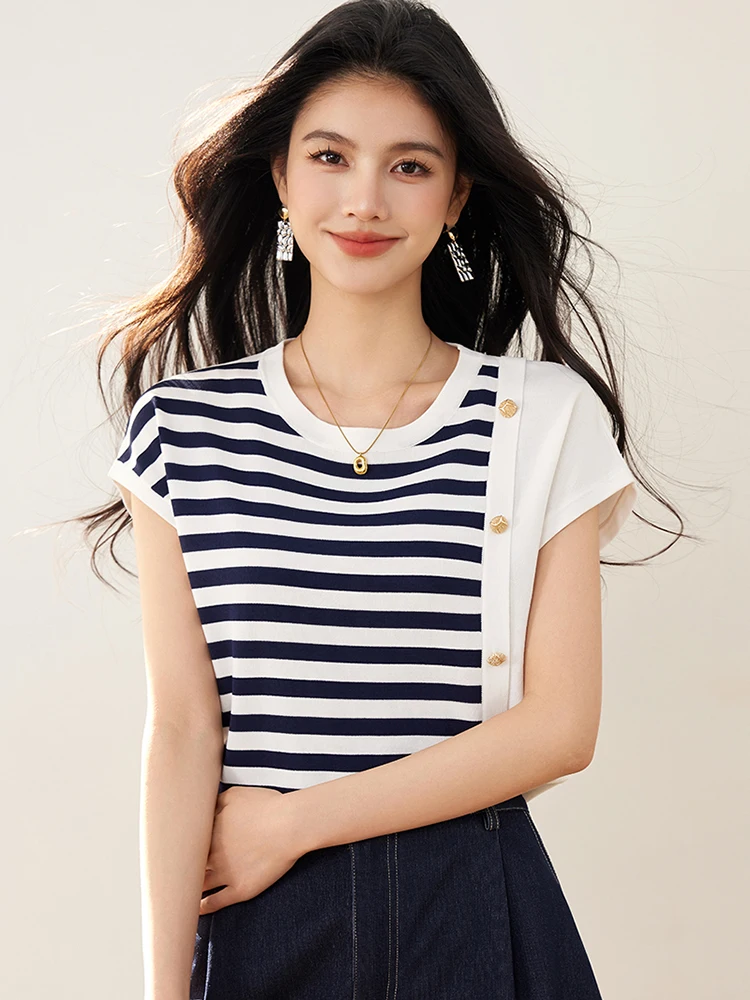 Striped Knitted T-shirt Summer New Casual Versatile Short Sleeve T-shirt Women's Loose Chic Design Tops 
Striped Knitted T-shirt Summer New Casual Versatile Short Sleeve T-shirt Women's Loose Chic Design Tops