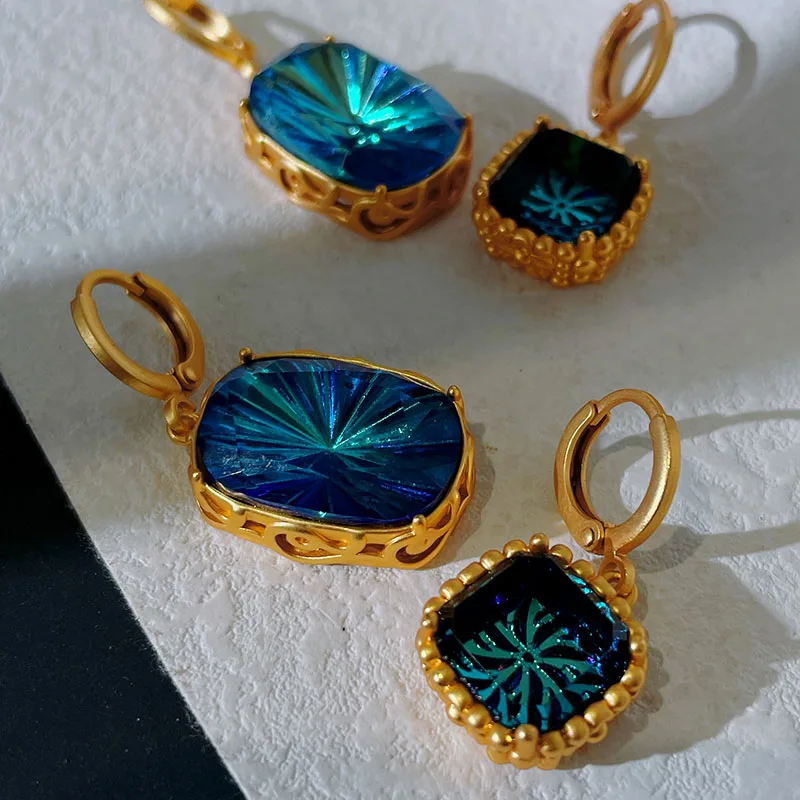 Серьги из латуни с геометрическим рисунком женские, украшения в стиле панк для вечевечерние, вечернее платье, модельное модное платье в кор...
Серьги из латуни с геометрическим рисунком женские, украшения в стиле панк для вечевечерние, вечернее платье, модельное модное платье в кор...