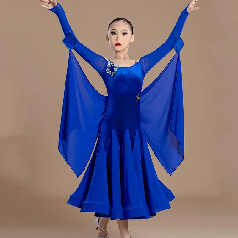2024 Girls Modern Dance Dress For Children'S Professional Blue Velvet Big Swing Skirt Ballroom Dance Competition Dress DN18414
2024 Girls Modern Dance Dress For Children'S Professional Blue Velvet Big Swing Skirt Ballroom Dance Competition Dress DN18414