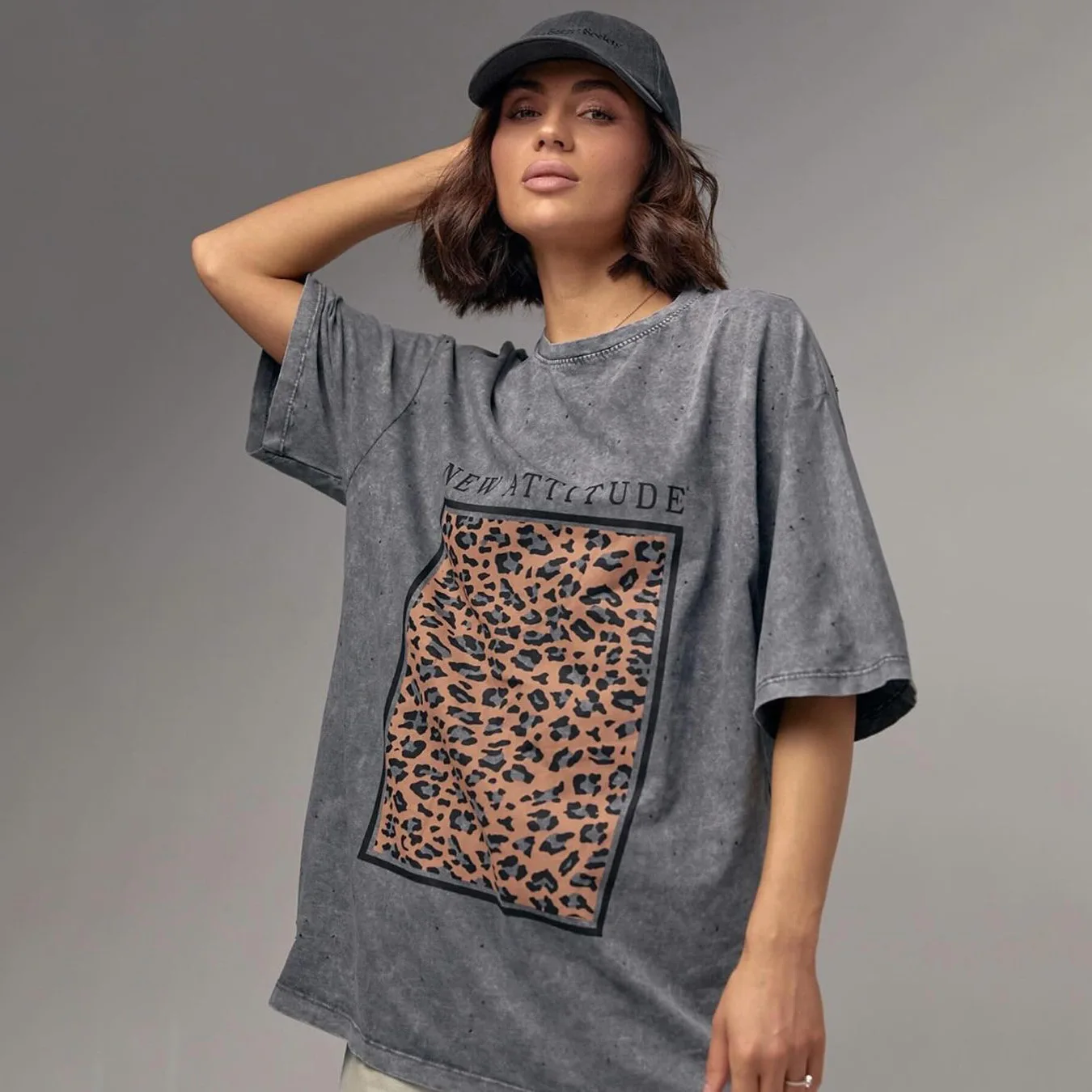 American High Street Leopard Print Short Sleeved T-Shirt Women, 2023 Summer New Style, Distressed Washed Loose Top For Women
American High Street Leopard Print Short Sleeved T-Shirt Women, 2023 Summer New Style, Distressed Washed Loose Top For Women