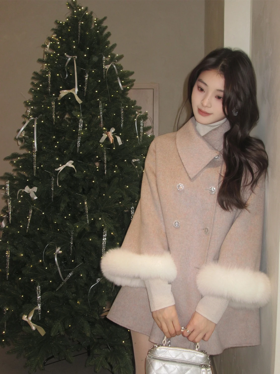 Pink Woolen Double-Faced Tweed Coat Women's Short Style Autumn Winter Outerwear Fashionable Rich Girl Feeling by Iceollo
Pink Woolen Double-Faced Tweed Coat Women's Short Style Autumn Winter Outerwear Fashionable Rich Girl Feeling by Iceollo