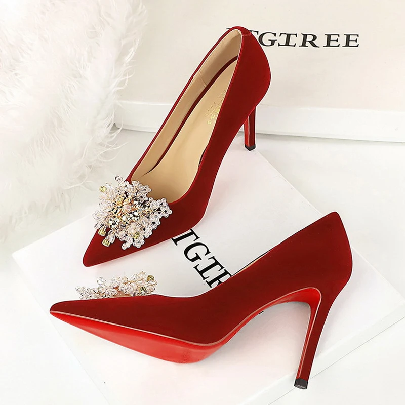 BIGTREE Spring Fashion Sexy CRYSTAL Pointed Toe Thin Heels Pumps Woman Wedding Ladies Shoes Zapatillas De Mujer
BIGTREE Spring Fashion Sexy CRYSTAL Pointed Toe Thin Heels Pumps Woman Wedding Ladies Shoes Zapatillas De Mujer