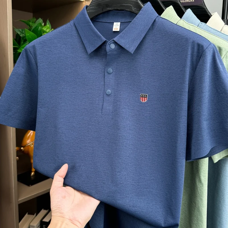 The embroidered men's summer short-sleeved polo shirt is suitable for casual daily wear in summer, featuring good breathability.
The embroidered men's summer short-sleeved polo shirt is suitable for casual daily wear in summer, featuring good breathability.