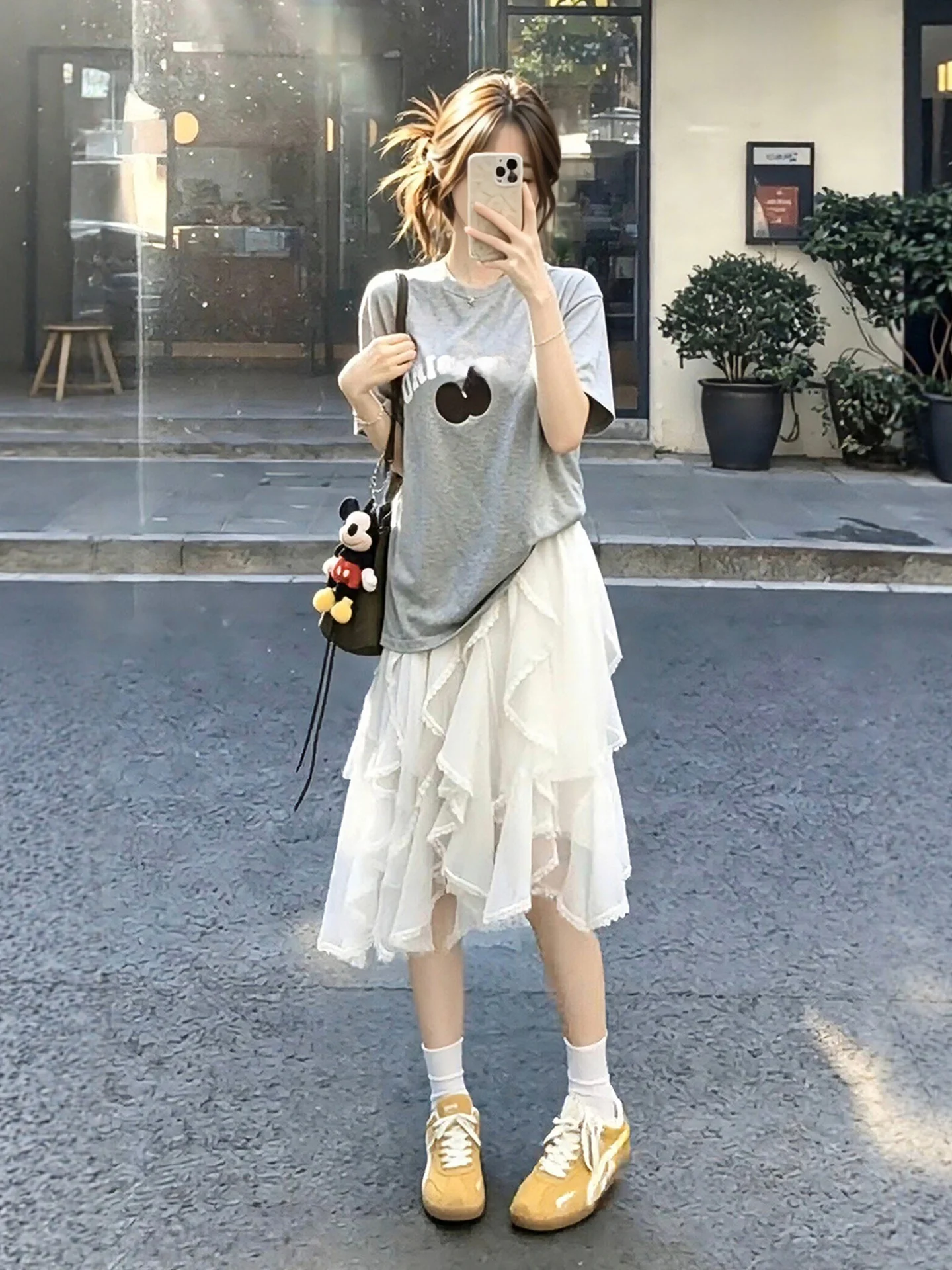 Summer Casual Loose Fit Women's T-Shirt And Skirt Set Short Sleeve Irregular High Waist Skirt round Neckline Fashion Ensemble
Summer Casual Loose Fit Women's T-Shirt And Skirt Set Short Sleeve Irregular High Waist Skirt round Neckline Fashion Ensemble