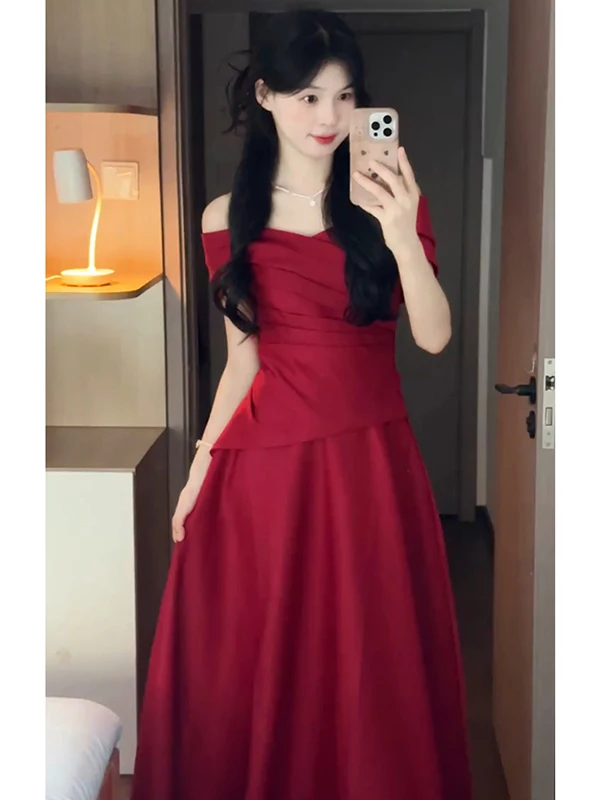 Элегантное вечернее платье на одно плечо цвета бургунди для помолвки, ужина, торжественной церемонии и празднования возвращения домой
Элегантное вечернее платье на одно плечо цвета бургунди для помолвки, ужина, торжественной церемонии и празднования возвращения домой