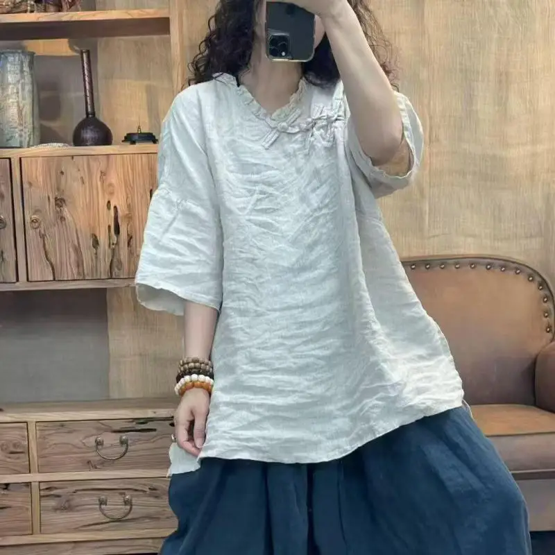 New Summer Arts Style Women Short Sleeve Loose V-neck Shirt High Quality Cotton Linen Vintage Button Shirts Female Blouse TL149
New Summer Arts Style Women Short Sleeve Loose V-neck Shirt High Quality Cotton Linen Vintage Button Shirts Female Blouse TL149