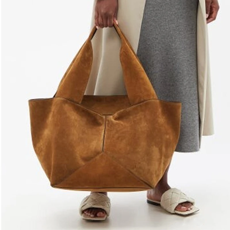 New Suede Bucket Bag Women Large Capacity Tote Shoulder Bag Versatile Casual Crossbody Handbag Fashion Neutral Shopper Bag
New Suede Bucket Bag Women Large Capacity Tote Shoulder Bag Versatile Casual Crossbody Handbag Fashion Neutral Shopper Bag