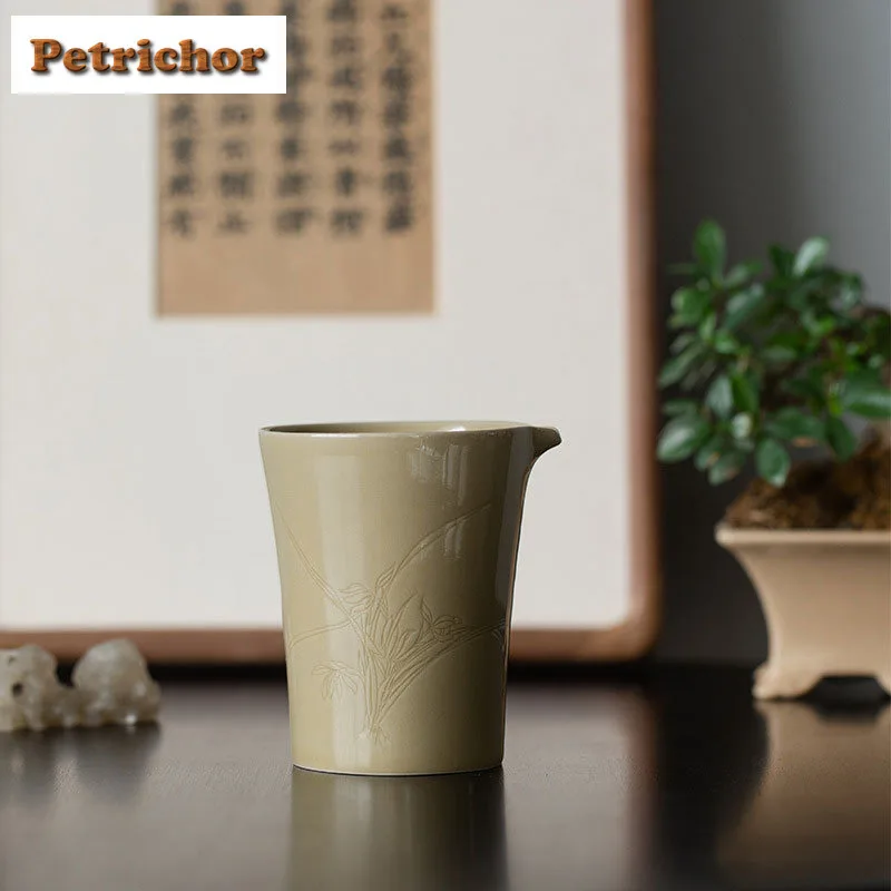 225ml Handmade Relief Ding Kiln Yellow Tea Pitcher Tea Divider Cha Hai Dispenser Justice Cup Fair Mug Tea Services Accessories
225ml Handmade Relief Ding Kiln Yellow Tea Pitcher Tea Divider Cha Hai Dispenser Justice Cup Fair Mug Tea Services Accessories