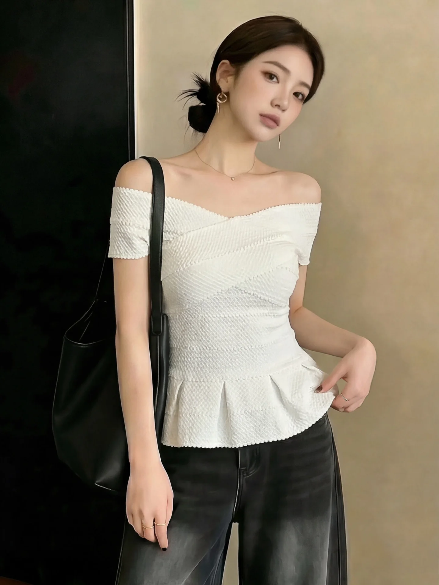 Elegant Cross One-Shoulder Short-Sleeve Women's Summer Shirt Slim Waist Skirt A-Line Top Sexy Style Double Elastic Fabric
Elegant Cross One-Shoulder Short-Sleeve Women's Summer Shirt Slim Waist Skirt A-Line Top Sexy Style Double Elastic Fabric