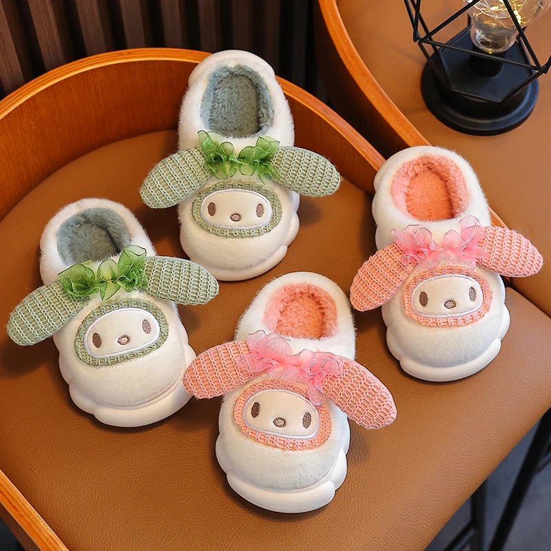 Sanrio My Melody Детские хлопковые тапочки с аниме-рисунком зимние теплые пушистые ботинки для родителей и детей милые Мультяшные новые стильные
Sanrio My Melody Детские хлопковые тапочки с аниме-рисунком зимние теплые пушистые ботинки для родителей и детей милые Мультяшные новые стильные