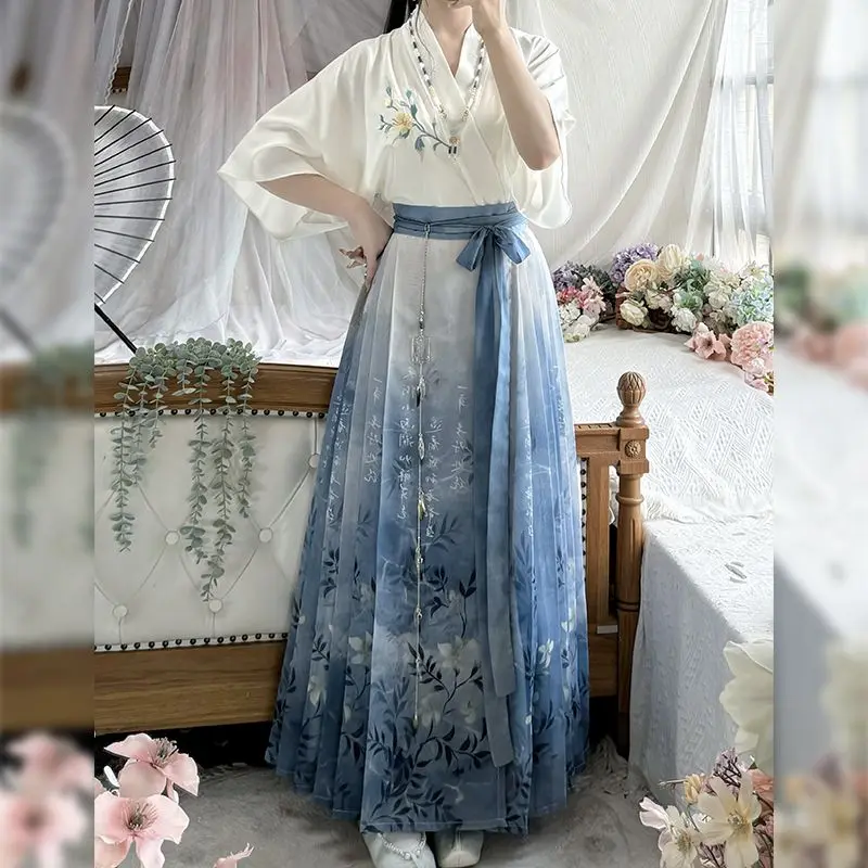 Women's Hanfu Ming Embroidery Horse Face Skirt Daily Summer Thin Design
Women's Hanfu Ming Embroidery Horse Face Skirt Daily Summer Thin Design
