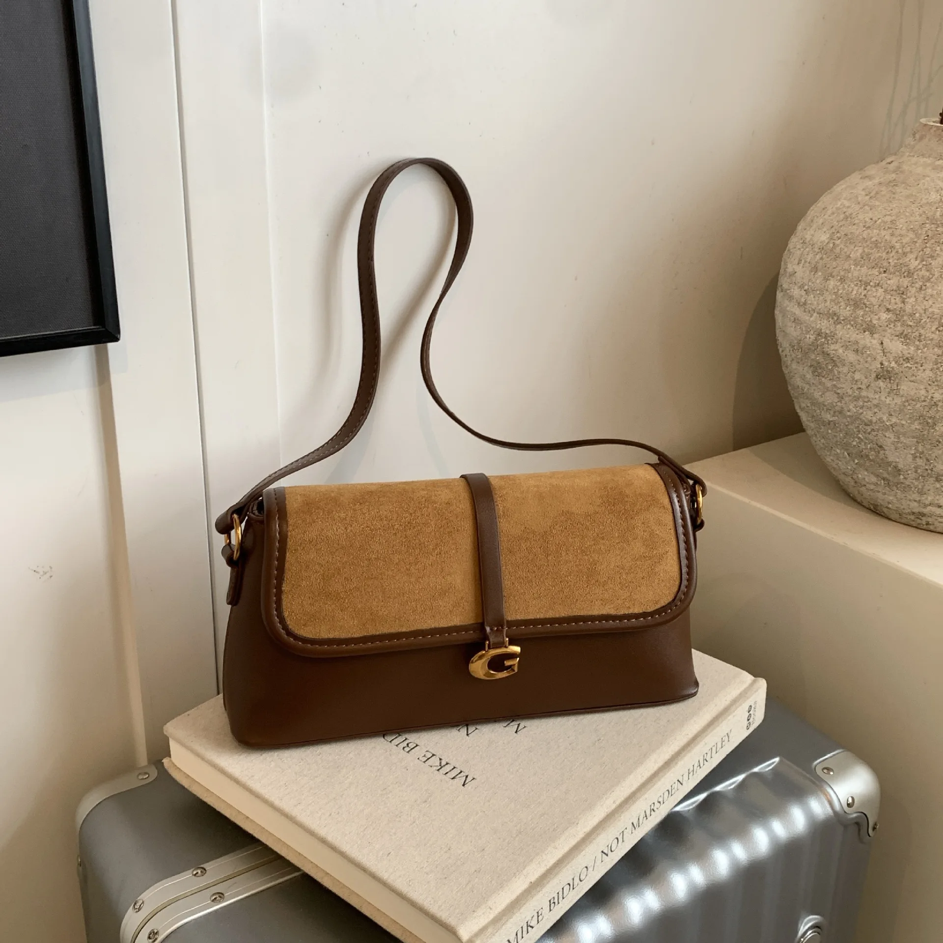 1pc 2026 Luxury Mini Square Bag for Women - Stylish Chain Strap, Versatile Carry (Crossbody/Shoulder/Hobo), Chic Commute
1pc 2026 Luxury Mini Square Bag for Women - Stylish Chain Strap, Versatile Carry (Crossbody/Shoulder/Hobo), Chic Commute