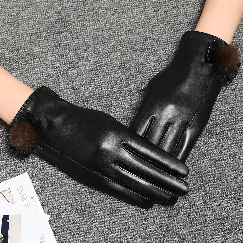 Real Leather Motorcycle Riding Gloves Female Winter Keep Warm Thicken Wrist Butterfly Women Sheepskin Motorbike Gloves Driving
Real Leather Motorcycle Riding Gloves Female Winter Keep Warm Thicken Wrist Butterfly Women Sheepskin Motorbike Gloves Driving