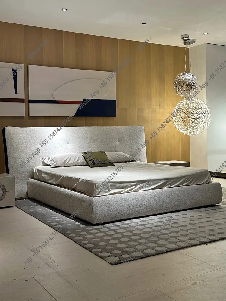 Bed: Italian designer villa master bedroom wide screen 1.8 meters 1.5 meters double fabric bed minimalist Italian Minimalist Ita
Bed: Italian designer villa master bedroom wide screen 1.8 meters 1.5 meters double fabric bed minimalist Italian Minimalist Ita