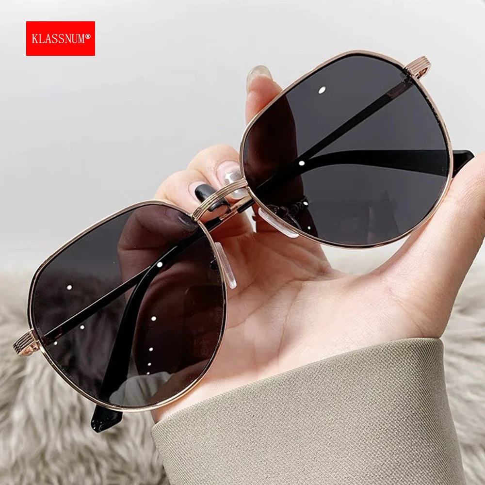 KLASSNUM Women Brand Designer Metal Polarized Sunglasses Large Frame Fashion UV400 Shades Outdoor Sports Driving Goggles New
KLASSNUM Women Brand Designer Metal Polarized Sunglasses Large Frame Fashion UV400 Shades Outdoor Sports Driving Goggles New