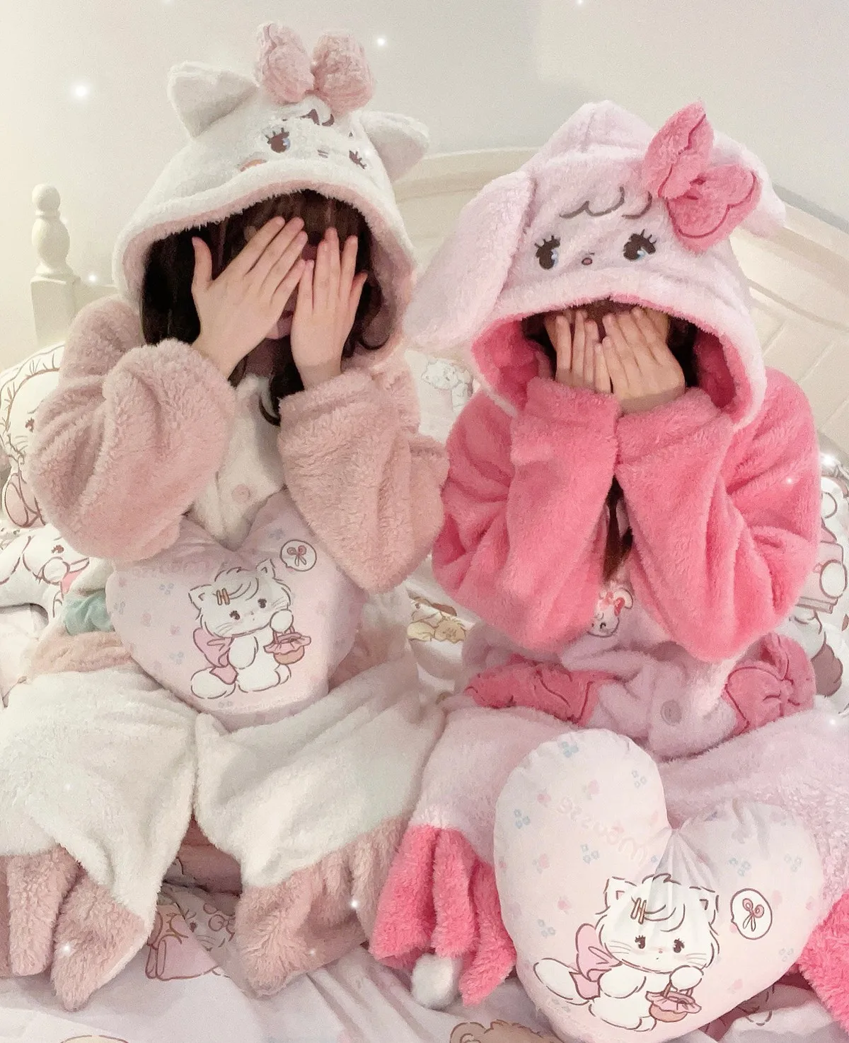 Mikko Long Sleeved Pajamas Anime Perpetual Coral Velvet Hooded Autumn And Winter Home Wear Home Casual Wear Girl Heart Cute Gift
Mikko Long Sleeved Pajamas Anime Perpetual Coral Velvet Hooded Autumn And Winter Home Wear Home Casual Wear Girl Heart Cute Gift