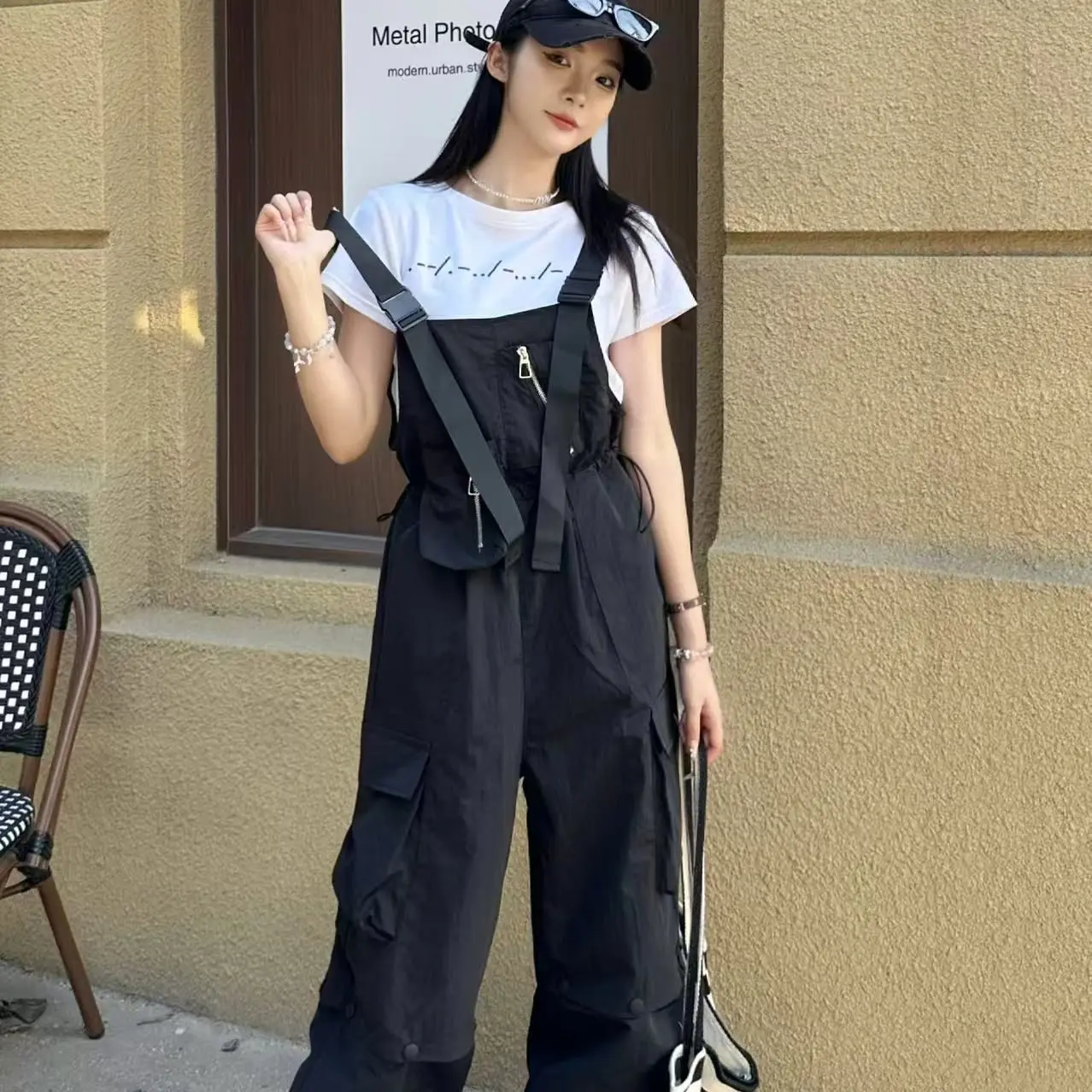 2026 Summer New Women's Overalls Loose Casual Commuting Workwear Jumpsuit
2026 Summer New Women's Overalls Loose Casual Commuting Workwear Jumpsuit