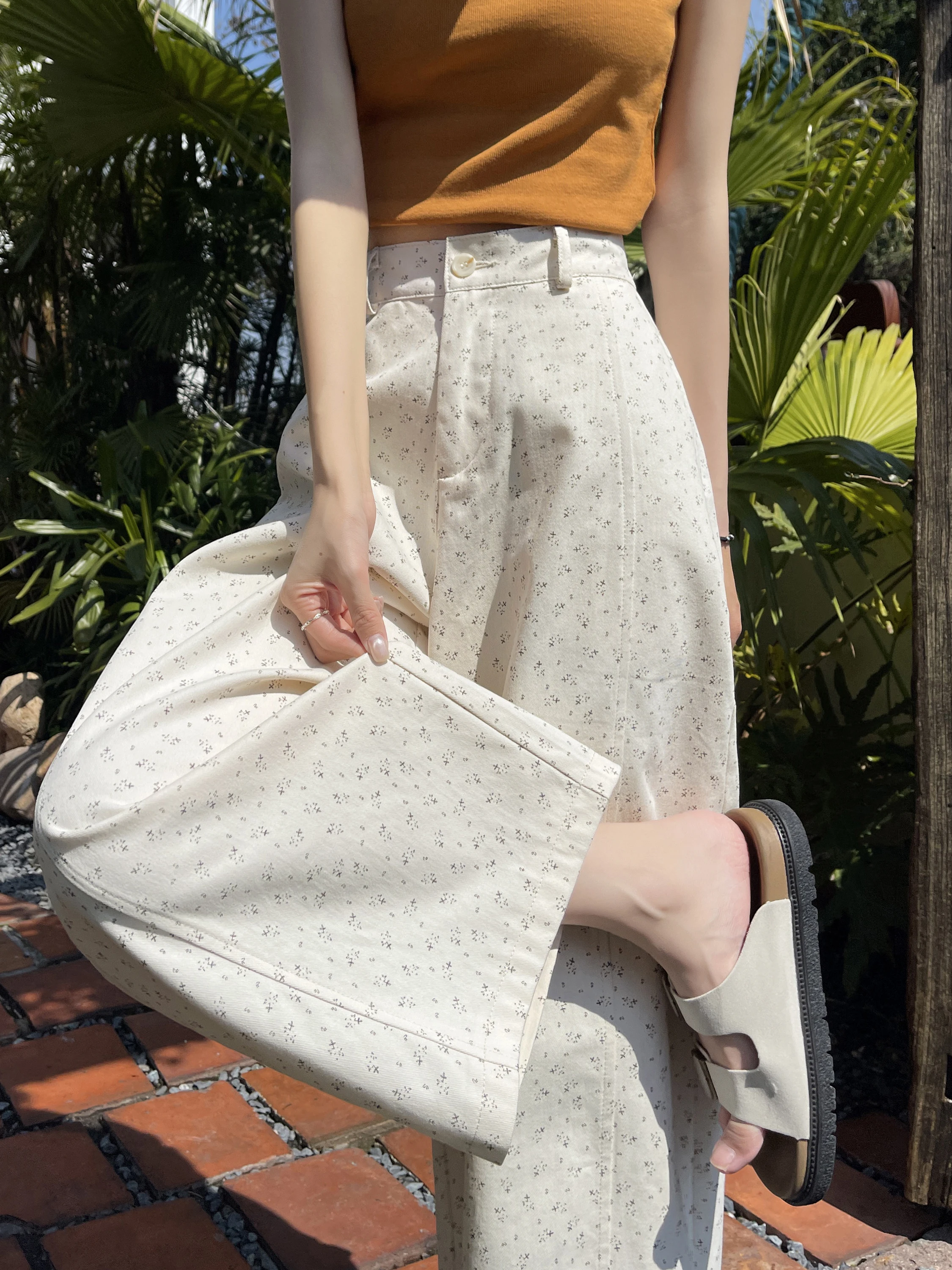 Summer Thin Cotton Wide Leg Pants Women's Floral Print High Waist Loose Fit Nine Points Casual Pants Korean Style Commute
Summer Thin Cotton Wide Leg Pants Women's Floral Print High Waist Loose Fit Nine Points Casual Pants Korean Style Commute
