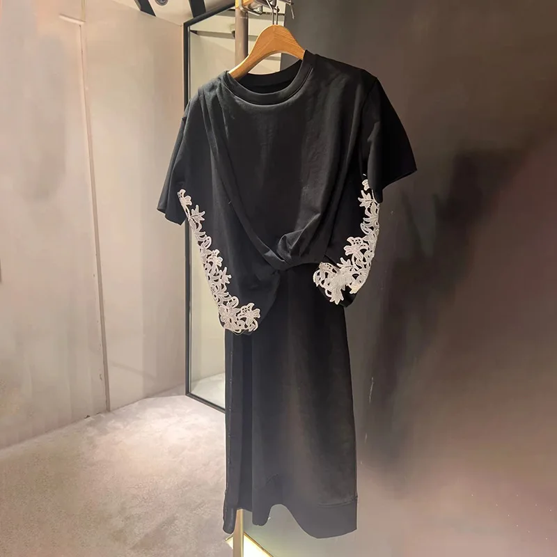 Niche 2025 spring/summer vacation two contrasting color lace floral crew-neck patchwork satin elegant dress y2k dress
Niche 2025 spring/summer vacation two contrasting color lace floral crew-neck patchwork satin elegant dress y2k dress