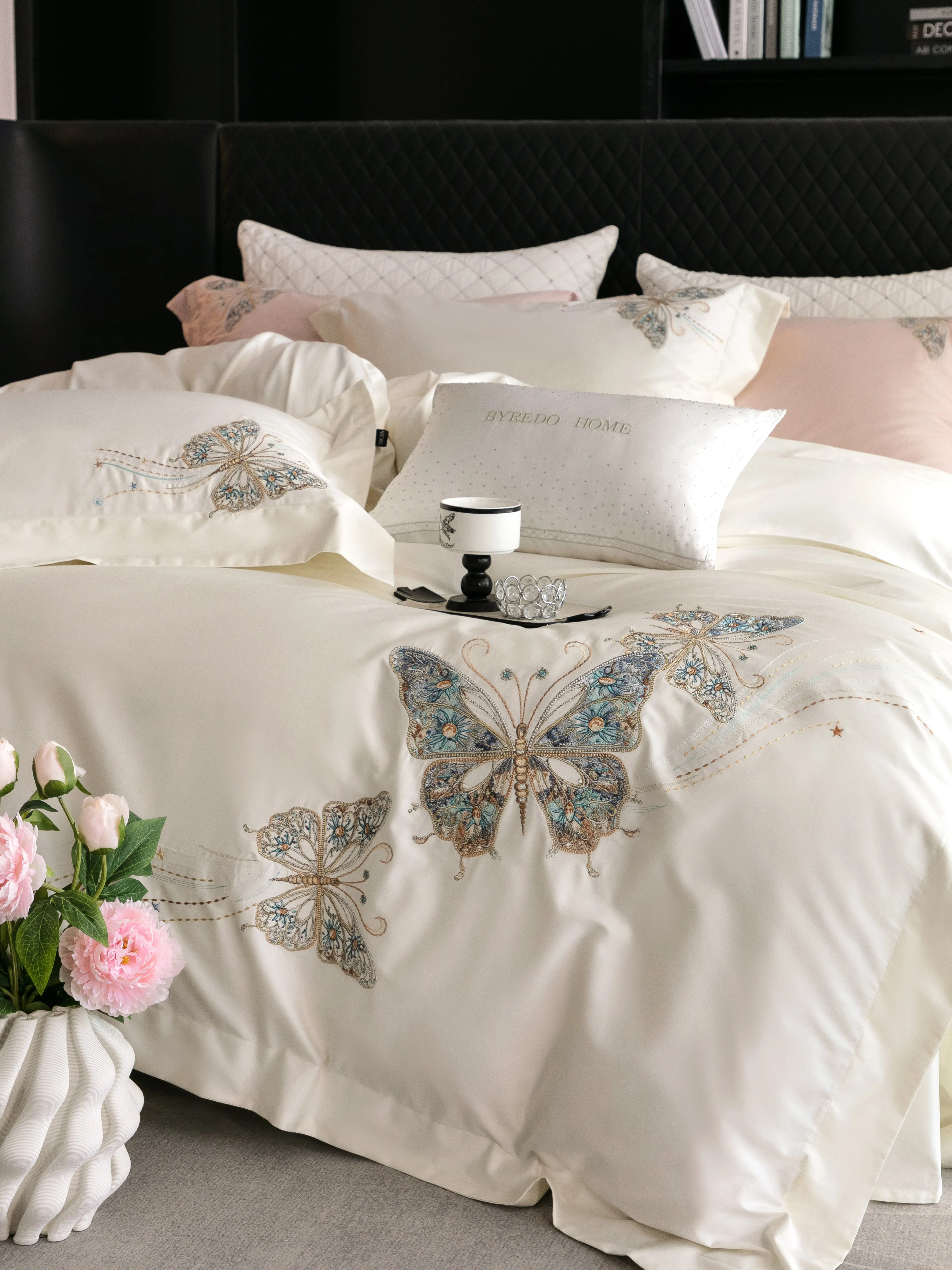 4Pcs 100% Cotton Bedding Set Butterfly Embroidery Duvet Cover & Bed Sheet 220x240 King Size
4Pcs 100% Cotton Bedding Set Butterfly Embroidery Duvet Cover & Bed Sheet 220x240 King Size